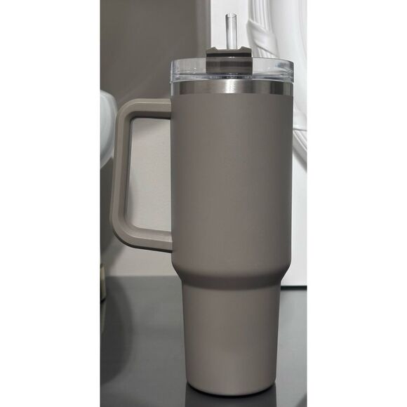 Stanley Adventure Quencher 40oz Tumbler- SILT - Picture 3 of 5